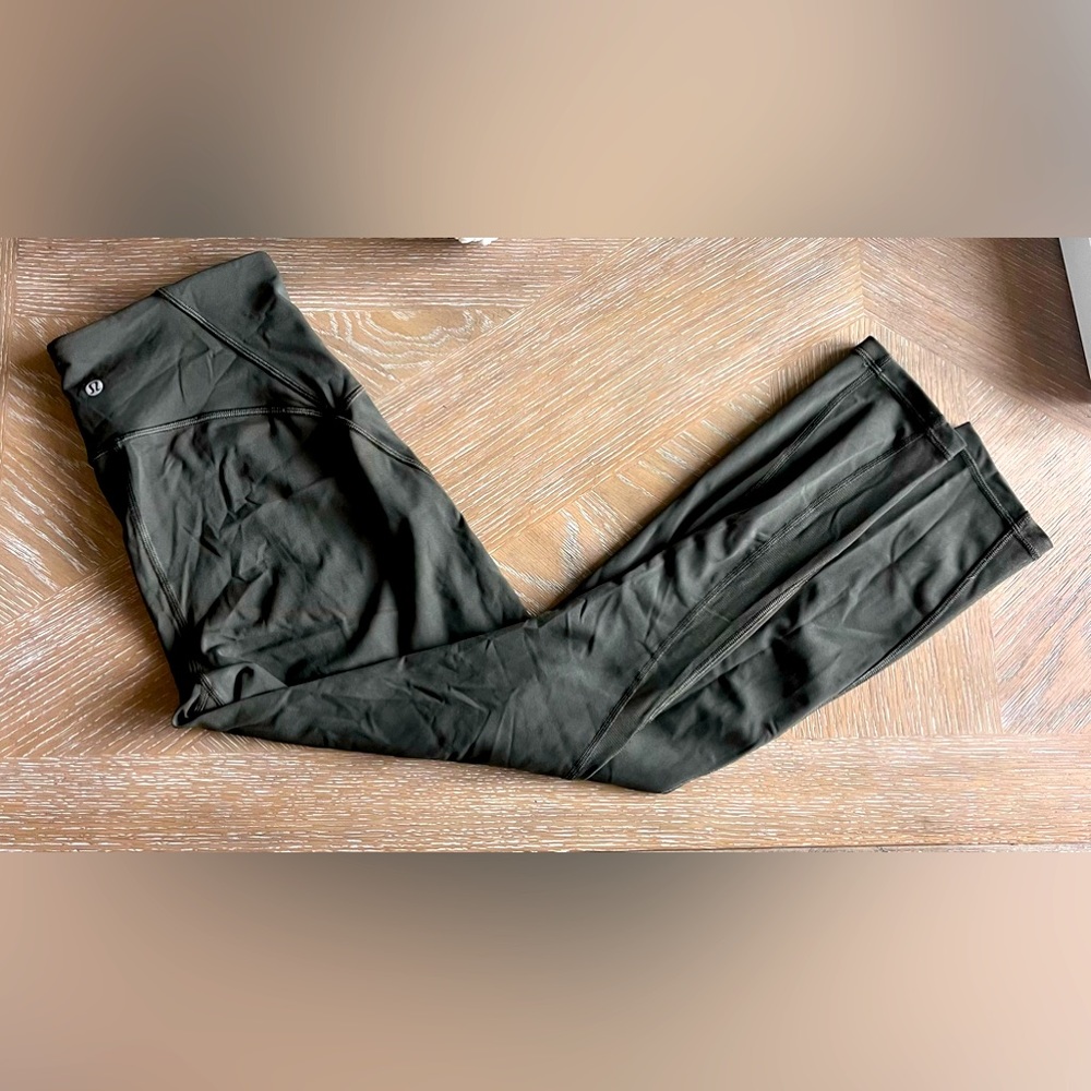 Geeen lululemon leggings size 8